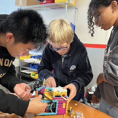Camp Rolling Robots – A Tech Genius Program